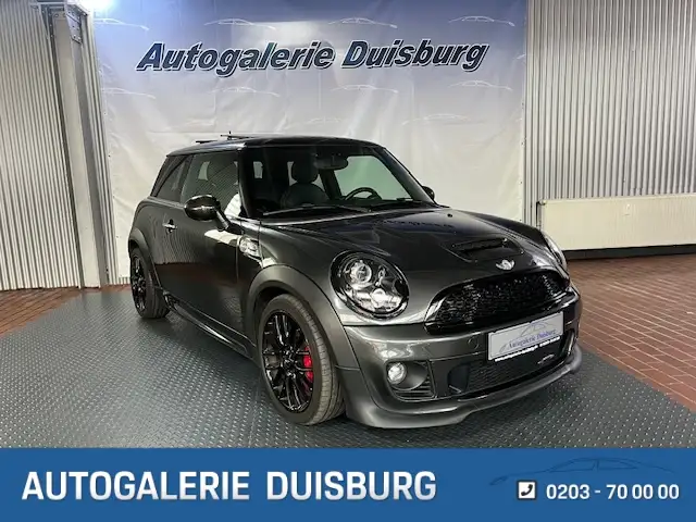 MINI John Cooper Works Pano Navi Leder Harman Bi-Xenon DAB Temp PDC SHZ K