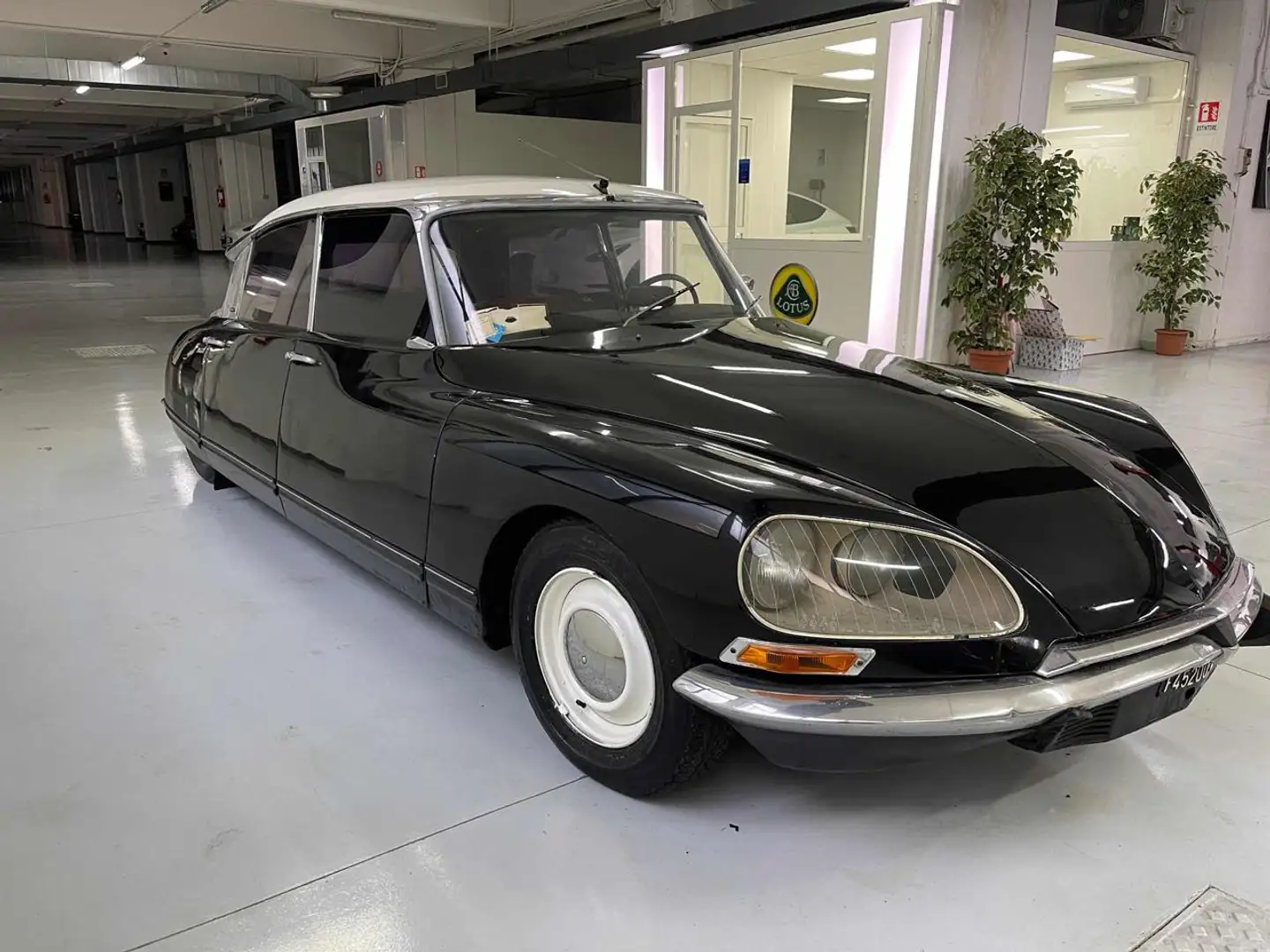 Citroen DS 2.0 81 cv Negru - 1