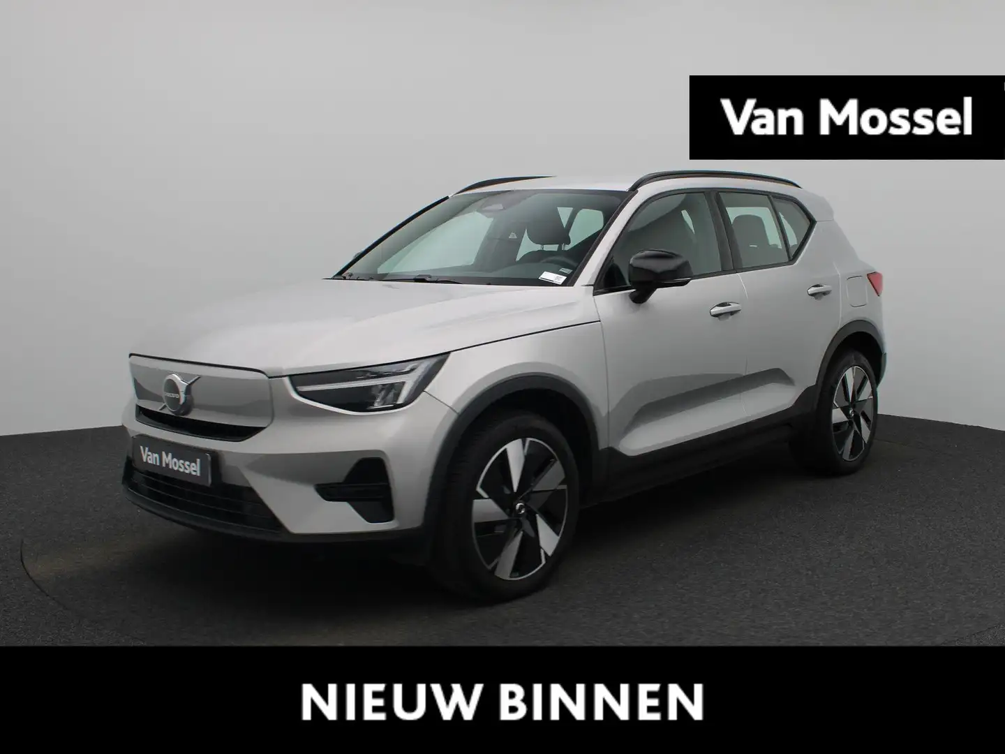 Volvo XC40 Single Motor Extended Range Plus 82 kWh Grau - 1
