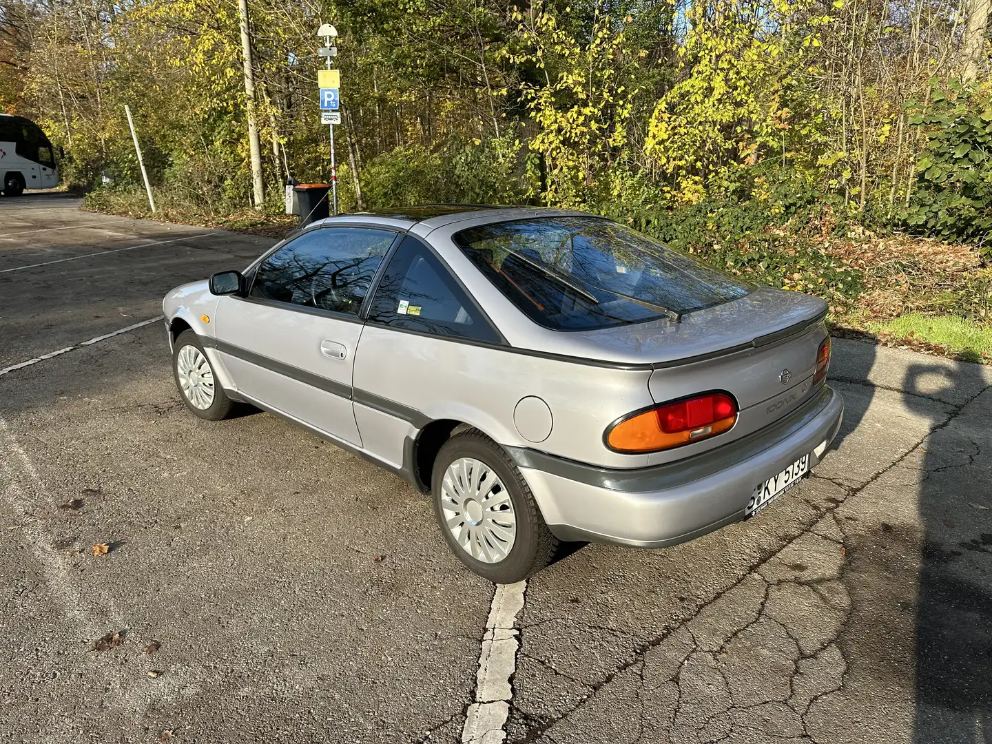 Nissan 100 NX - 2
