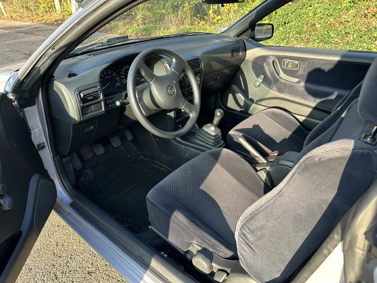Nissan 100 NX, foto 9