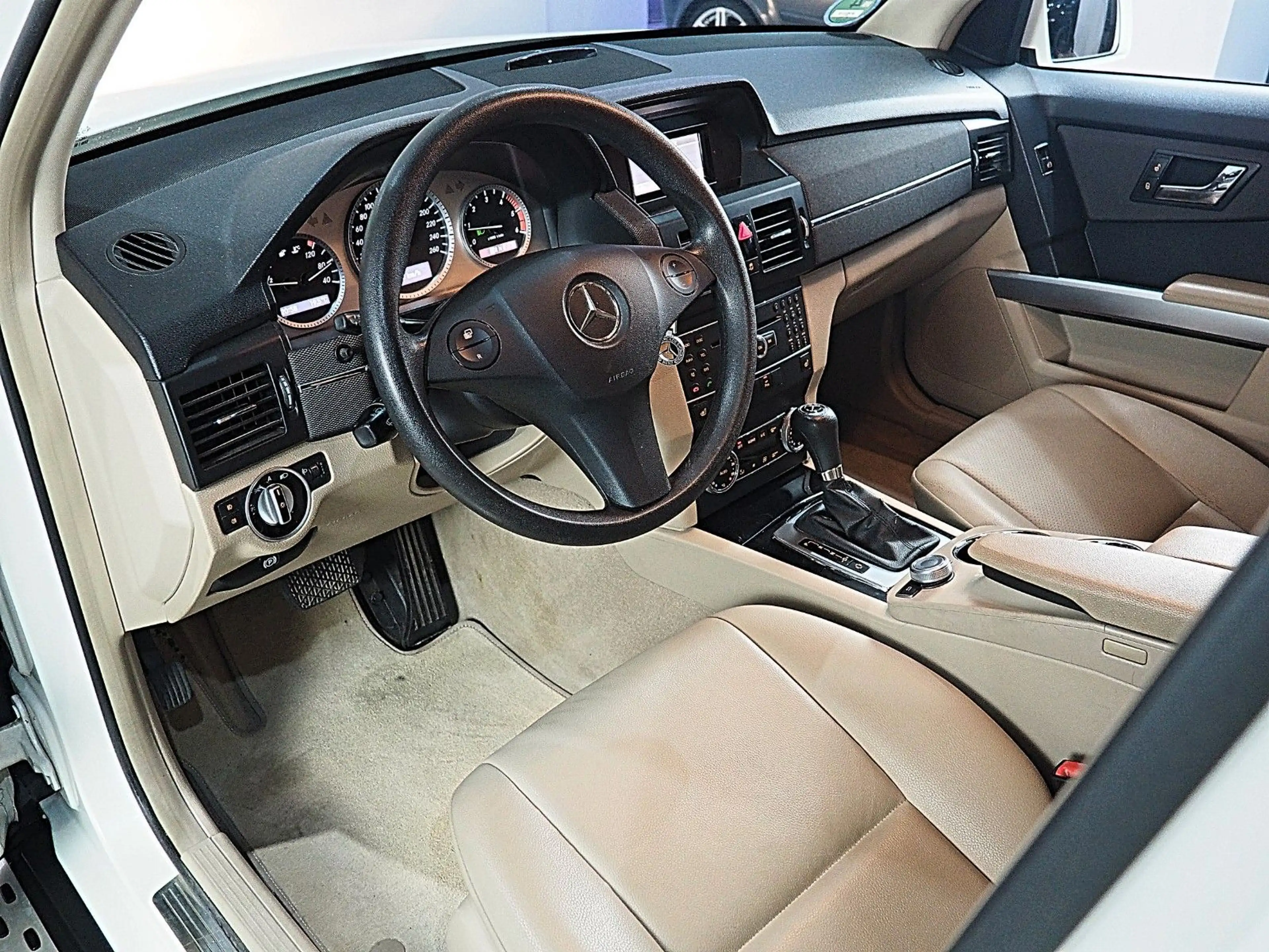 Mercedes-Benz GLK 220 4Matic*AUTOMATIK*TÜV+SERVICE-NEU*LEDER* — photo 5