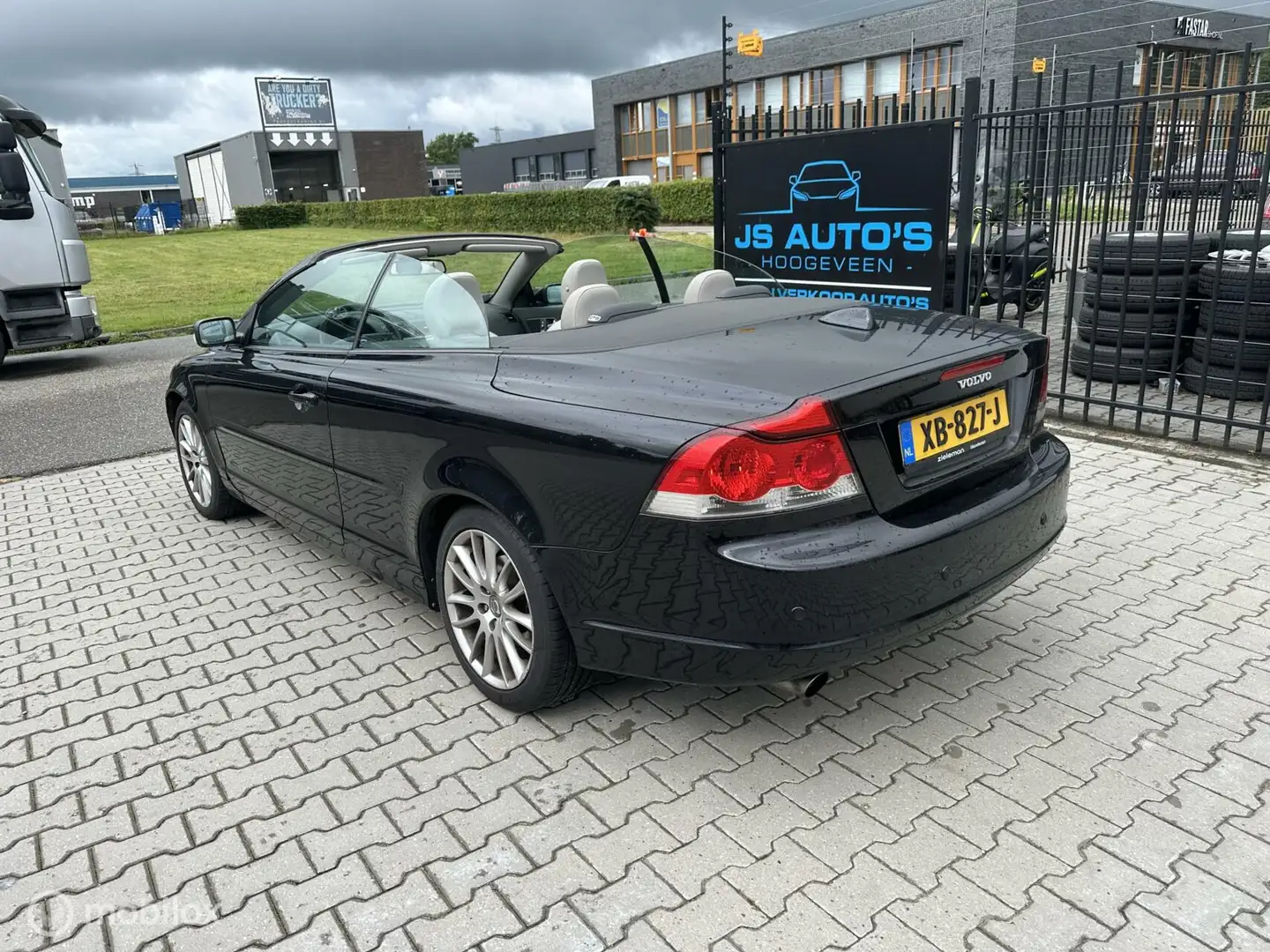 Volvo C70 Convertible 2.4 D5 Kinetic Black - 2