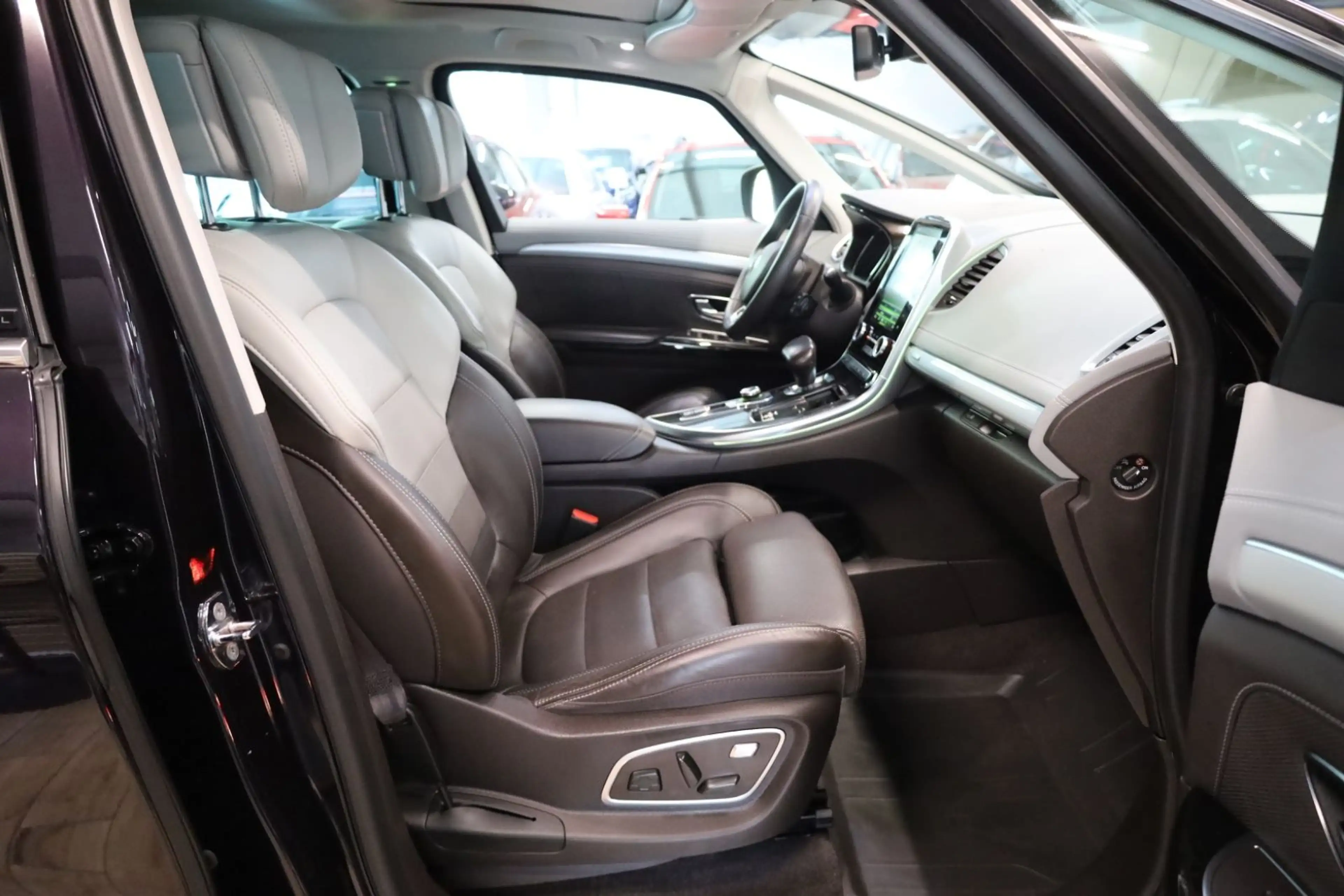 Renault Espace V Initiale Paris/7-Sitzer/Leder/Bose/Head — photo 8