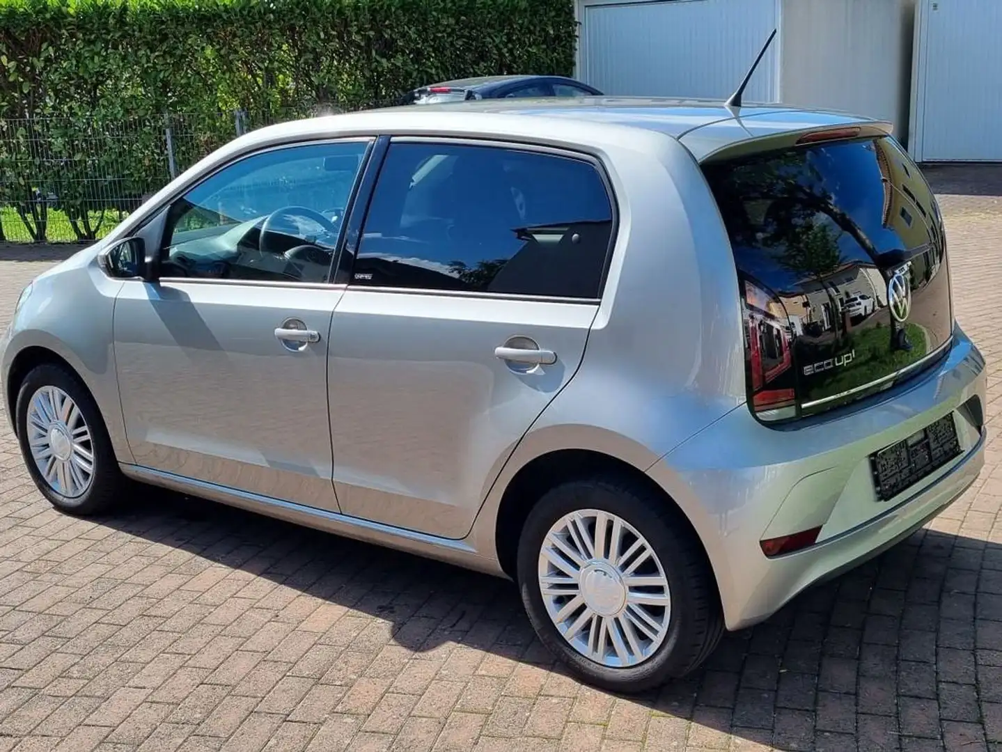 Volkswagen up! eco United aus 1.Hand mit 63.817 KM Grau - 2