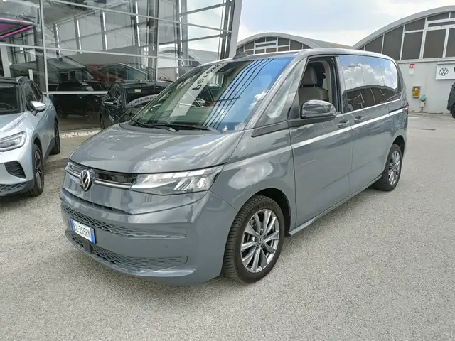 Volkswagen T7 Multivan 5 posti Autocarro 2.0 tdi 150 cv Life