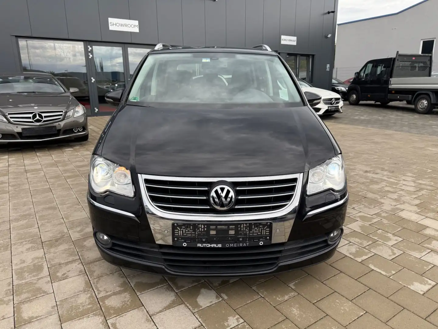 Volkswagen Touran Highline Bi-Xenon/Navi/SHZ/AHK/PDC - 2