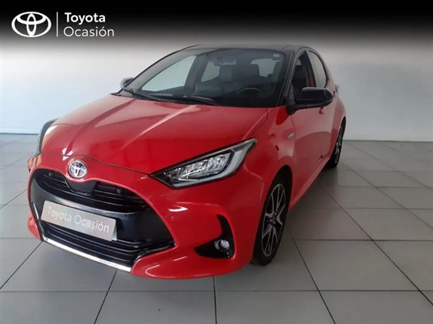 Toyota Yaris 120H 1.5 Style Plus Rojo - 1