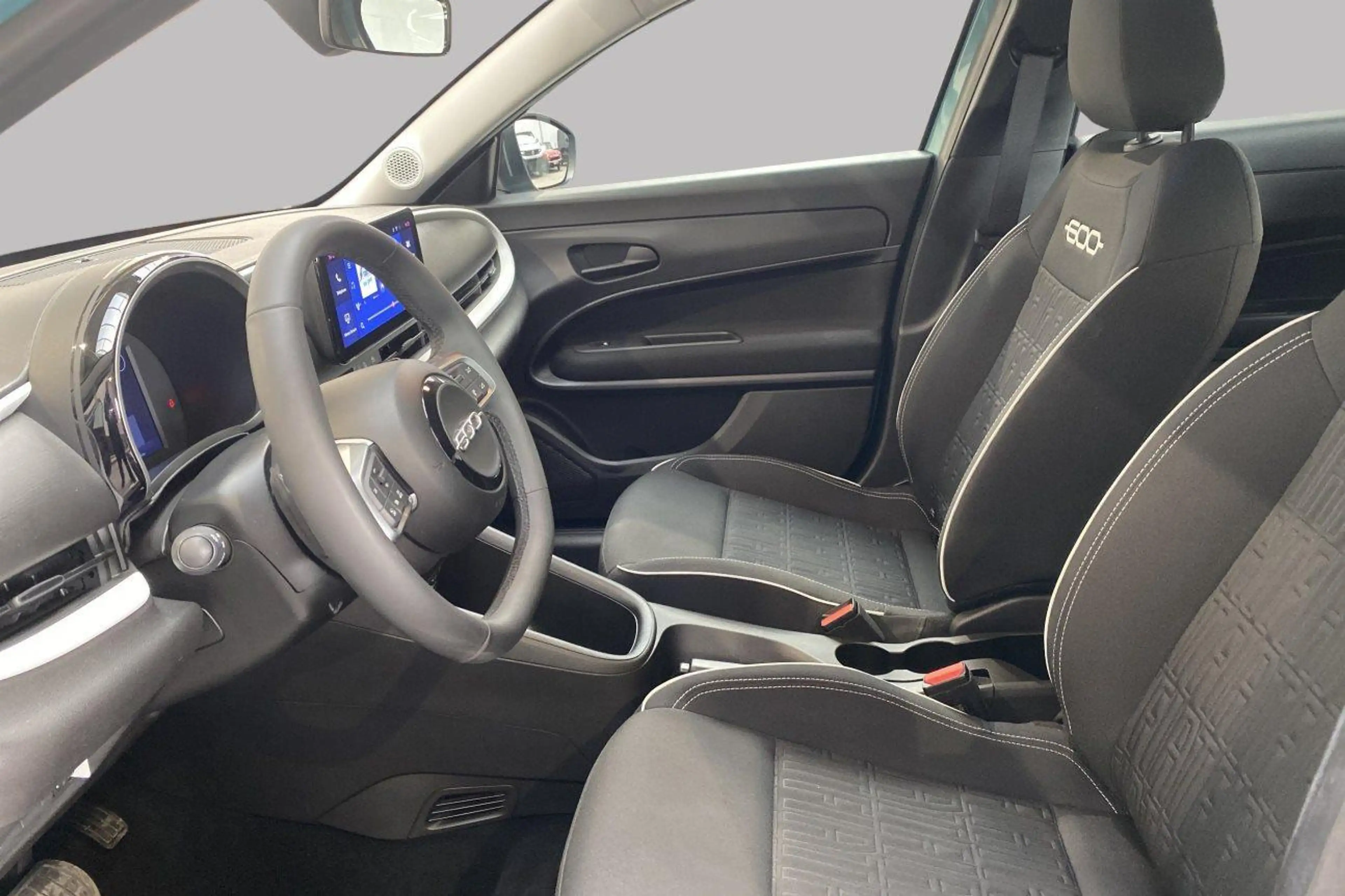 Fiat 600 Hybrid — photo 10