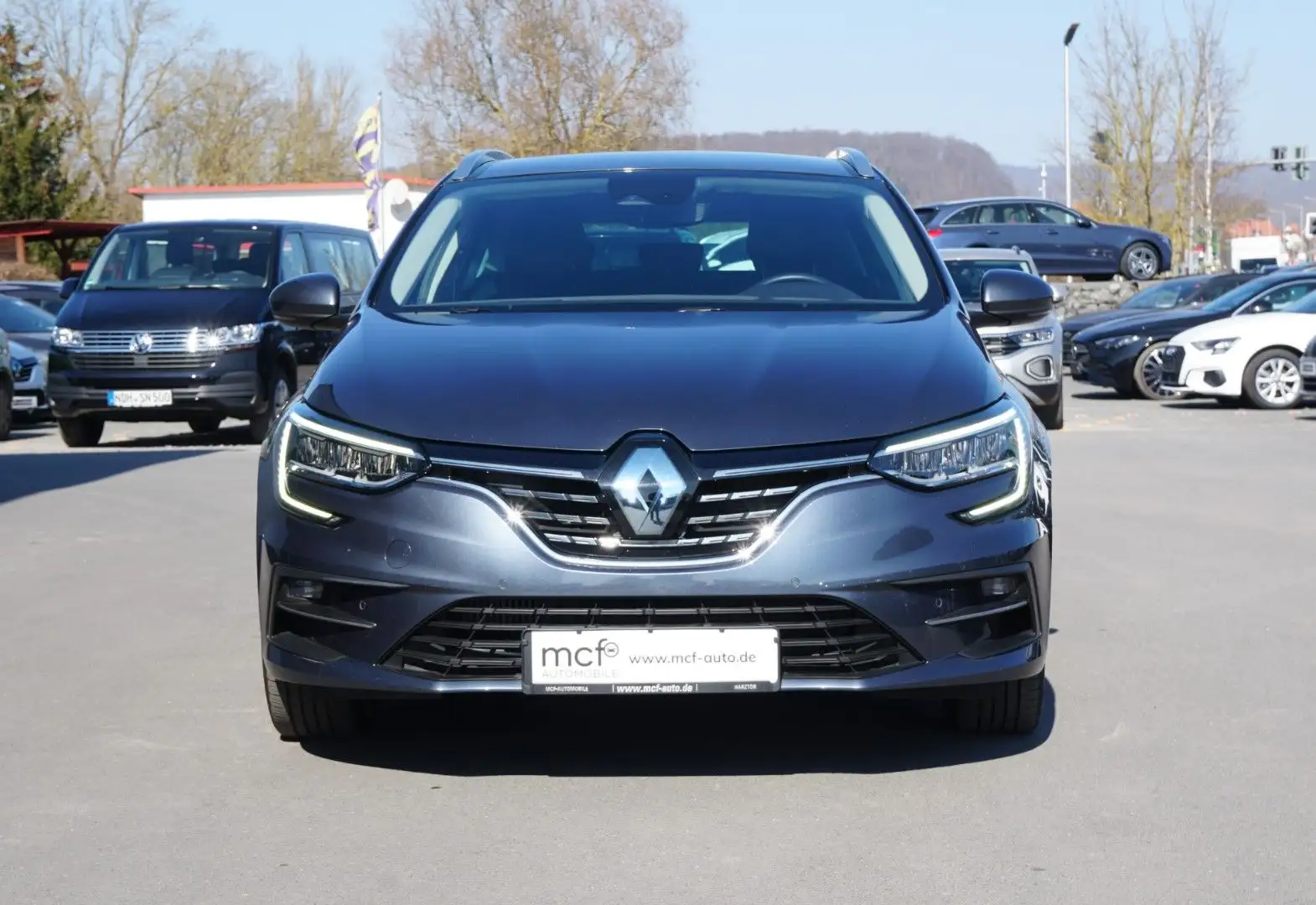 Renault Megane IV Grandtour Techno Aut. *LED*Navi* Šedá - 2