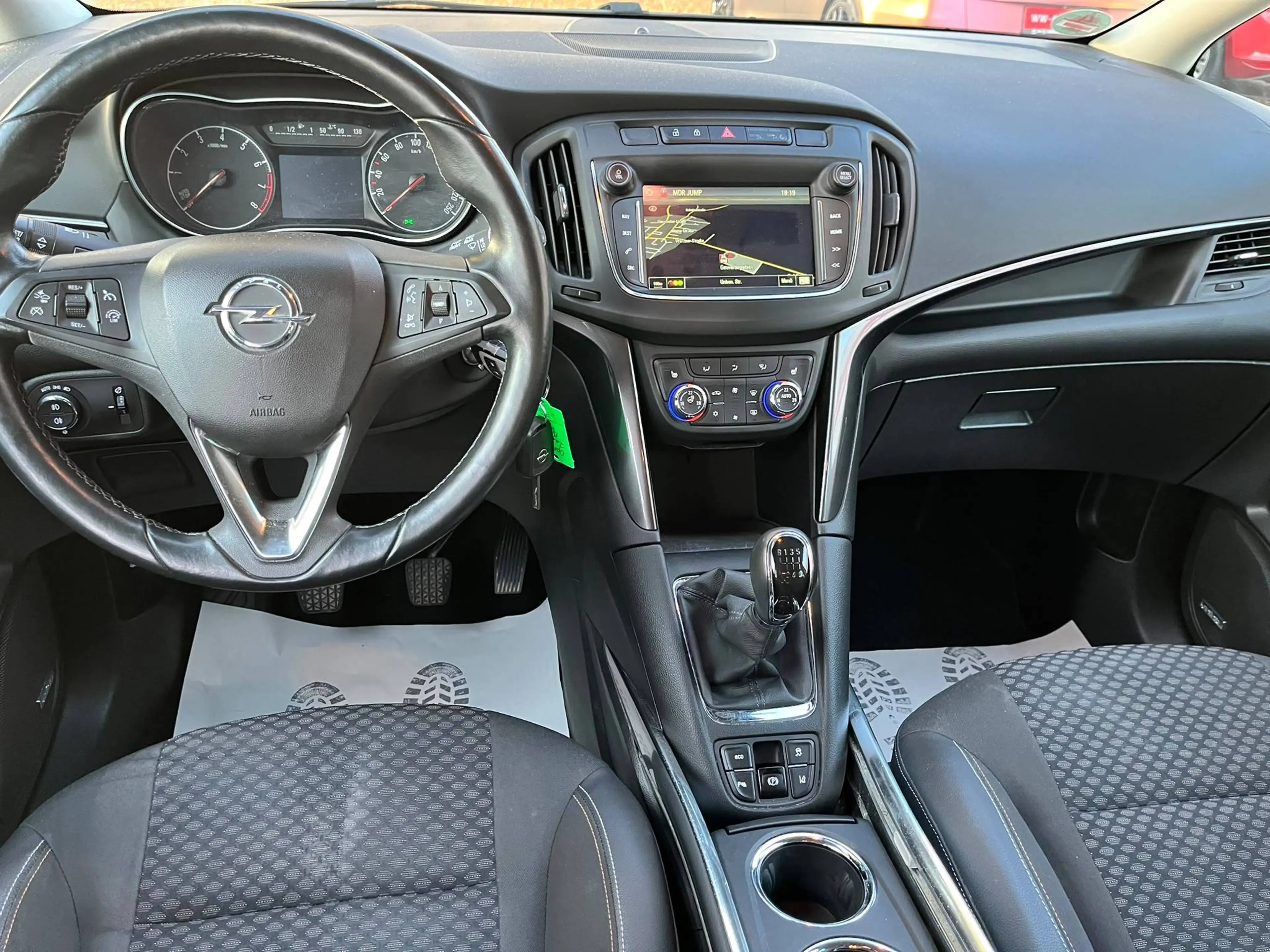 Opel Zafira Zafira 1.6 OPC Line 7-Sitze*LED*Kamera — photo 11