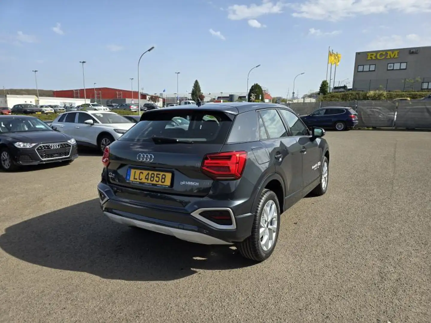 Audi Q2 30 TDI Gris - 2