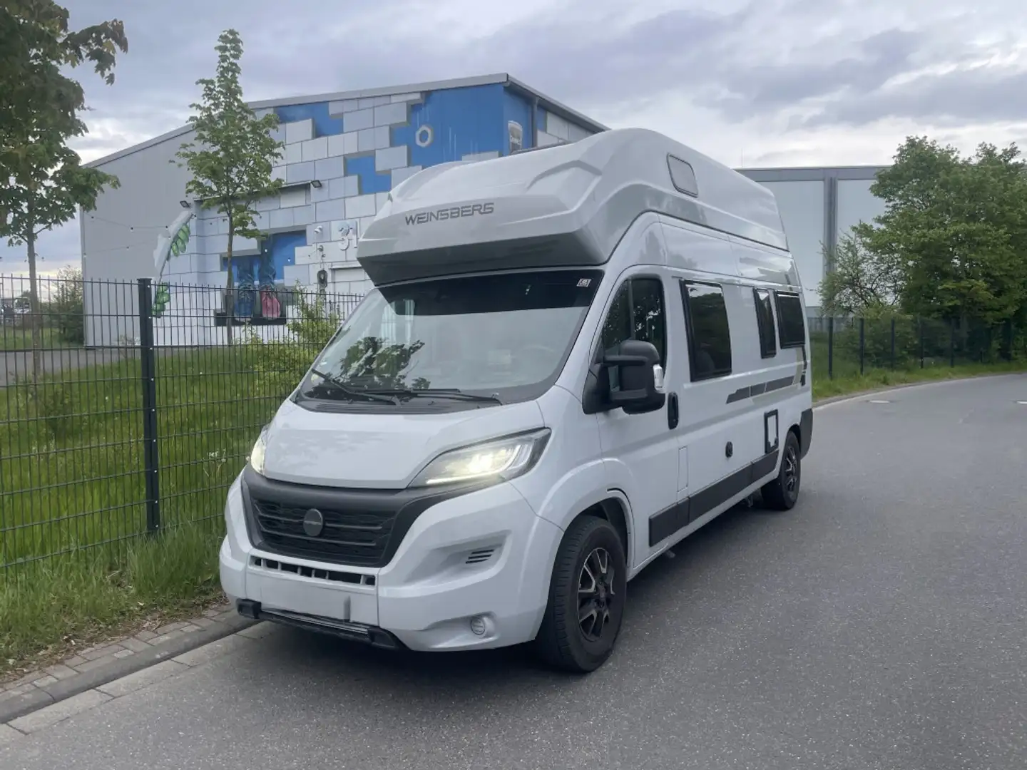 Weinsberg CaraTour 600 MQH I.Hand Hochdach AHK R.Cam Beige - 1