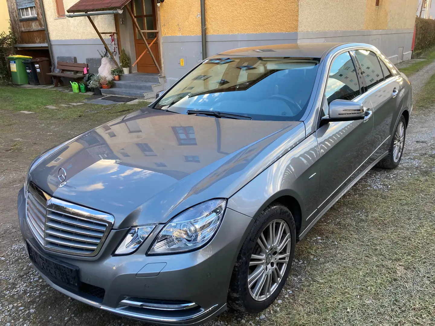 Mercedes-Benz E 350 E 350 4MATIC Aut. Silber - 1