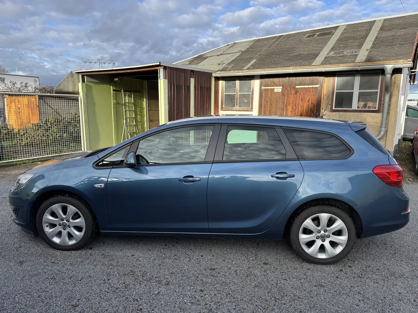 Opel Astra Style Blau - 2