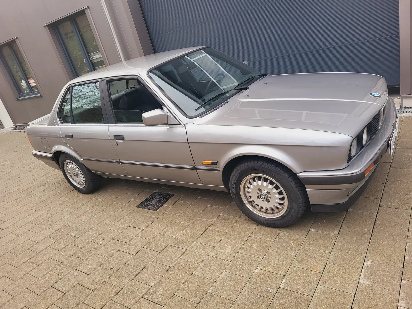 BMW 318 318i E30 Grijs - 2