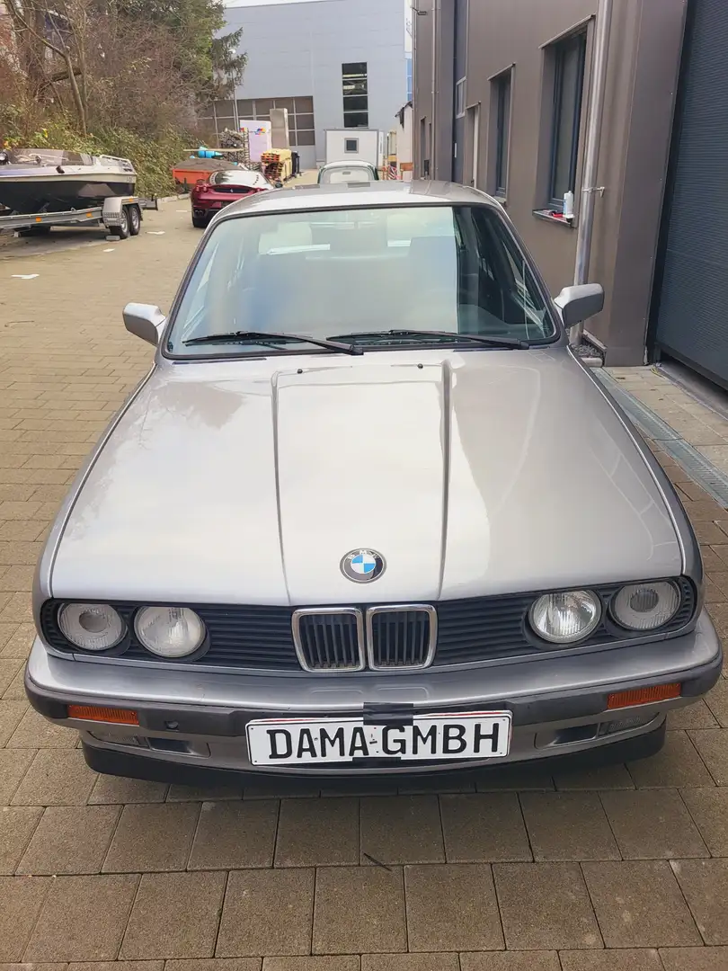 BMW 318 318i E30 Grau - 1