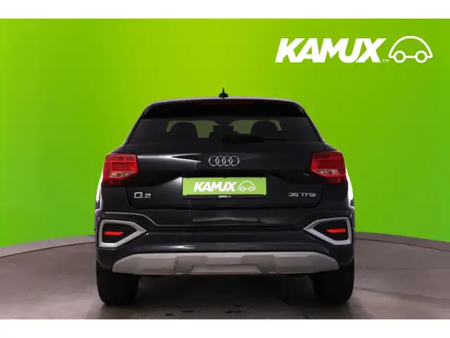 Audi Q2 view 5