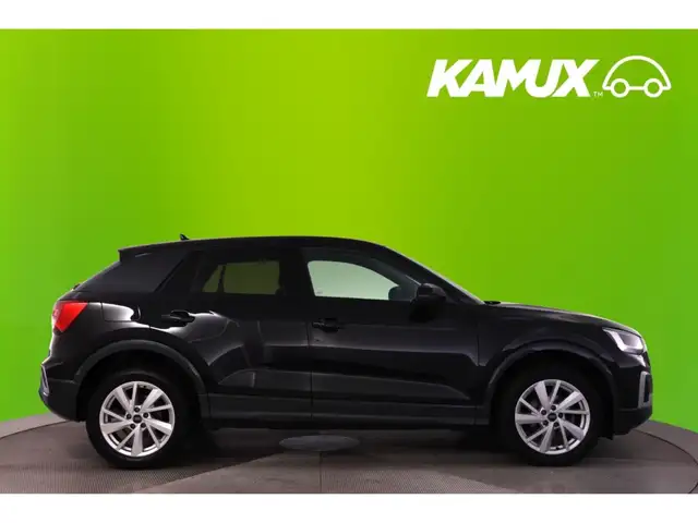 Audi Q2 view 3