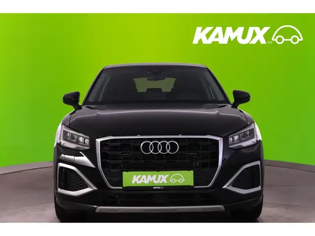 Audi Q2 view 10