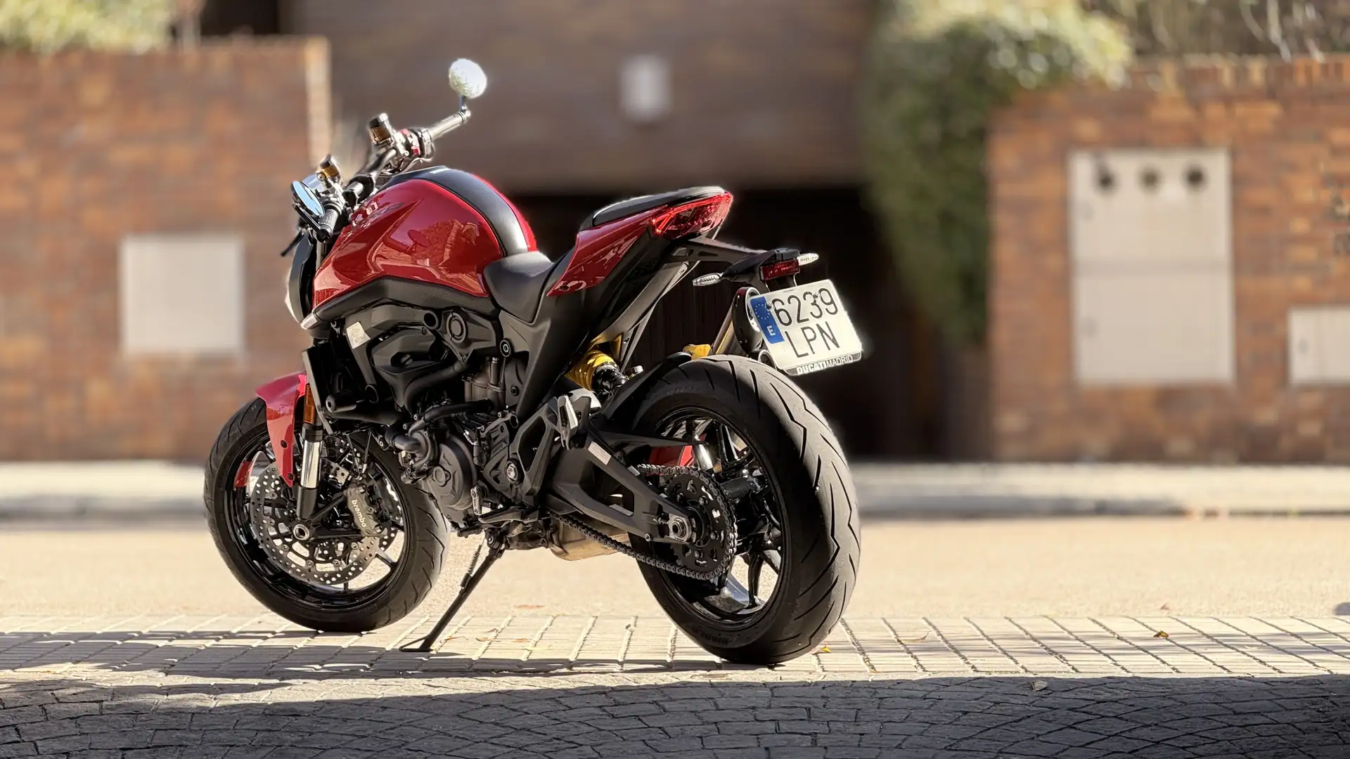 Ducati Monster 937 LIMITADA A2 - Puños calefactables + alarma - 2