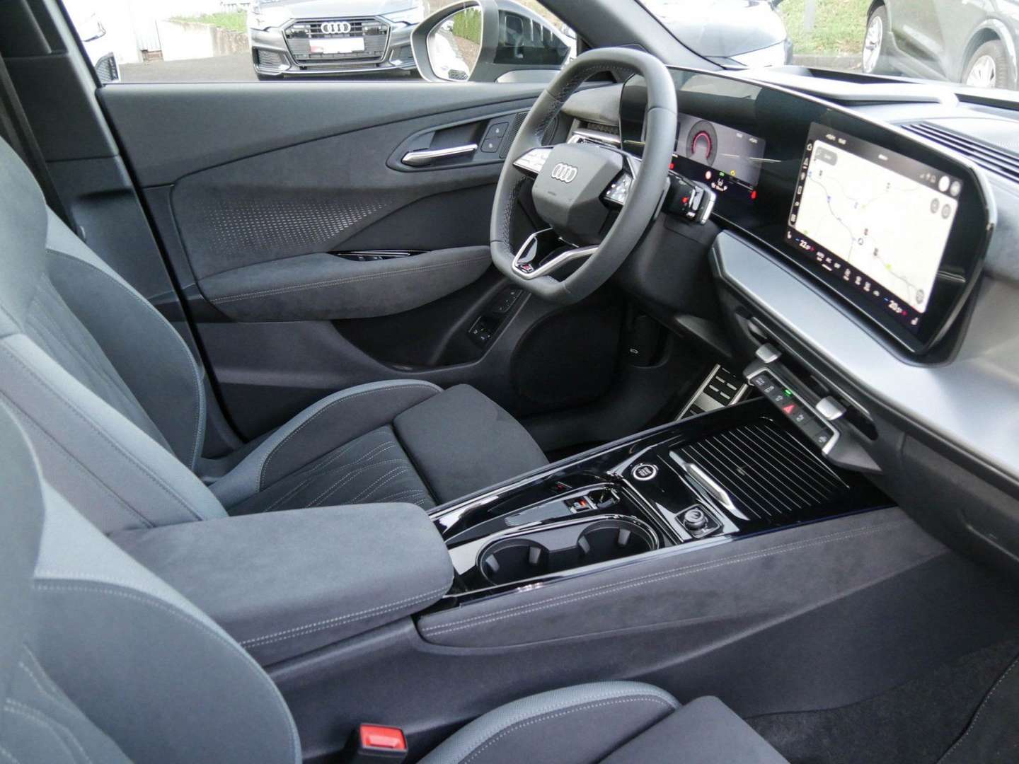 Audi Q3 S Line E-hybrid -  - Joinsteer - #2