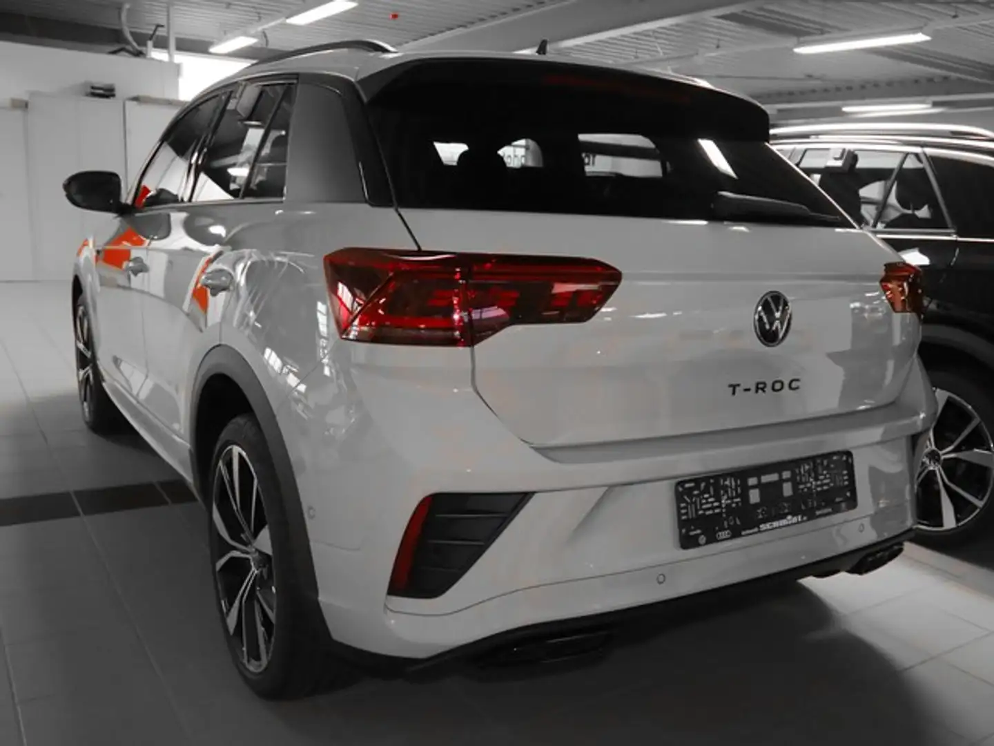 Volkswagen T-Roc "R-LINE" 1.5 l TSI 7-Gang-DSG Grau - 2