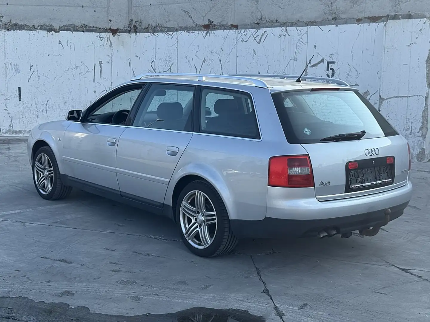 Audi A6 Avant 1,9 TDI Silber - 2