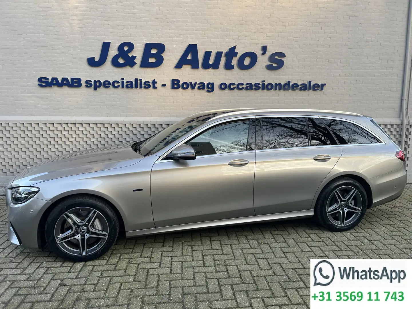 Mercedes-Benz E 300 Estate e AMG Line Panorama dak 320 PK 9 versn. Aut Grijs - 1