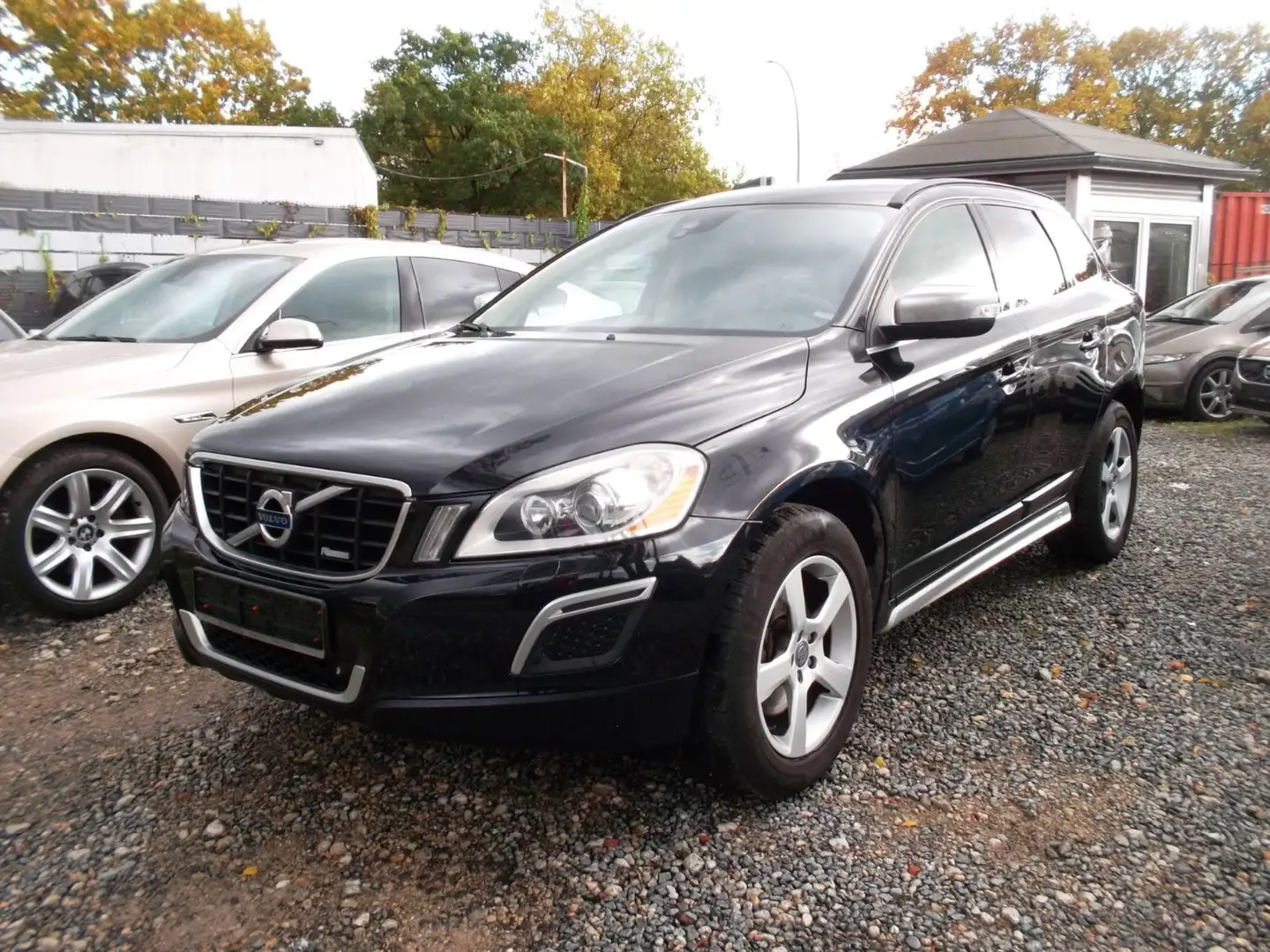 Volvo XC60 2,4 D5 R-Design AWD Zwart - 1