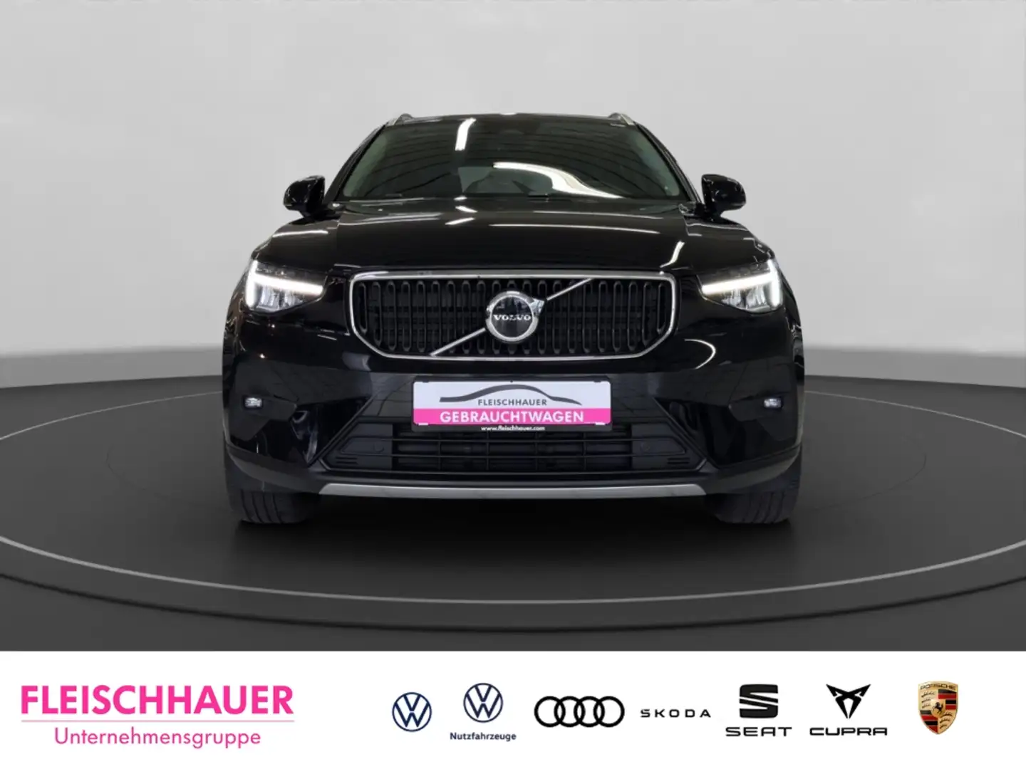 Volvo XC40 Volvo Black Edition LED+RFK+SHZ+AHK+LEDER+DAB+CARP Schwarz - 2