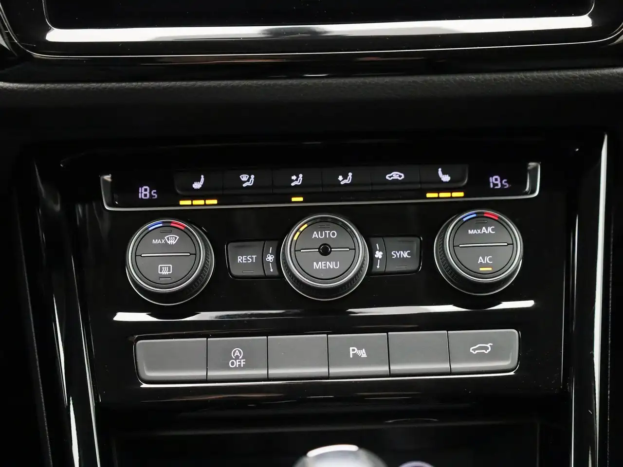 Volkswagen Touran 1.5 TSi Highline DSG CARPLAY ZETELVERWARMING A, миниатюра 17