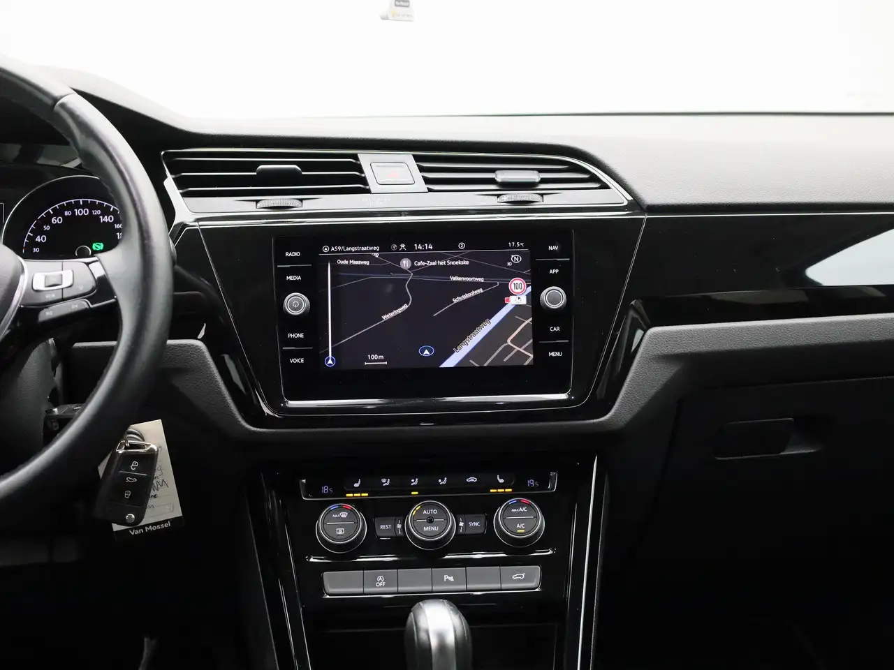 Volkswagen Touran 1.5 TSi Highline DSG CARPLAY ZETELVERWARMING A, миниатюра 9