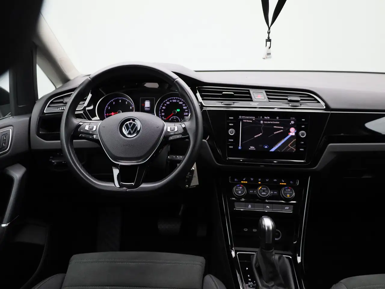 Volkswagen Touran 1.5 TSi Highline DSG CARPLAY ZETELVERWARMING A, миниатюра 7