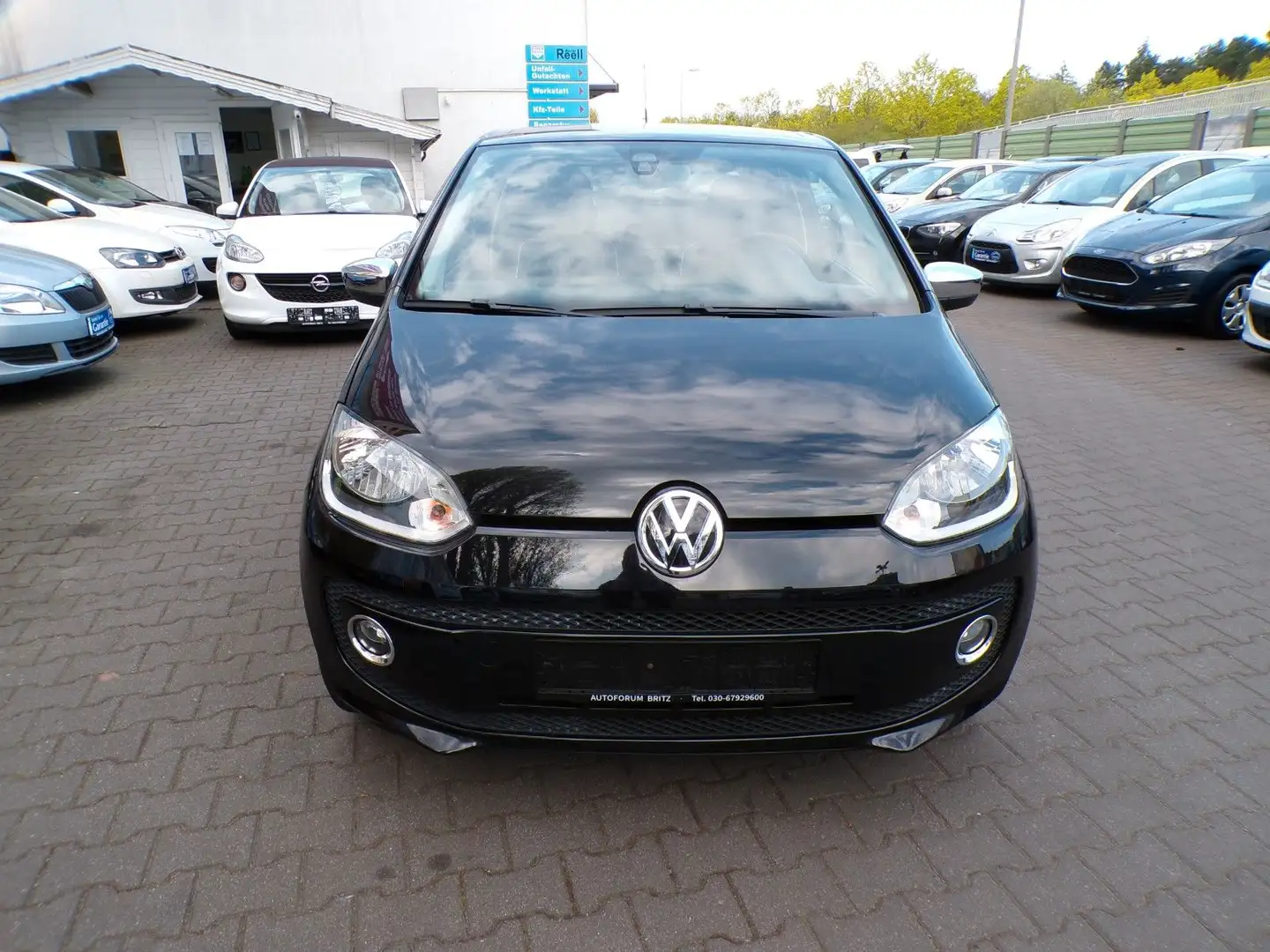 Volkswagen up! 1.0 55kW high up! 1-HAND Schwarz - 2
