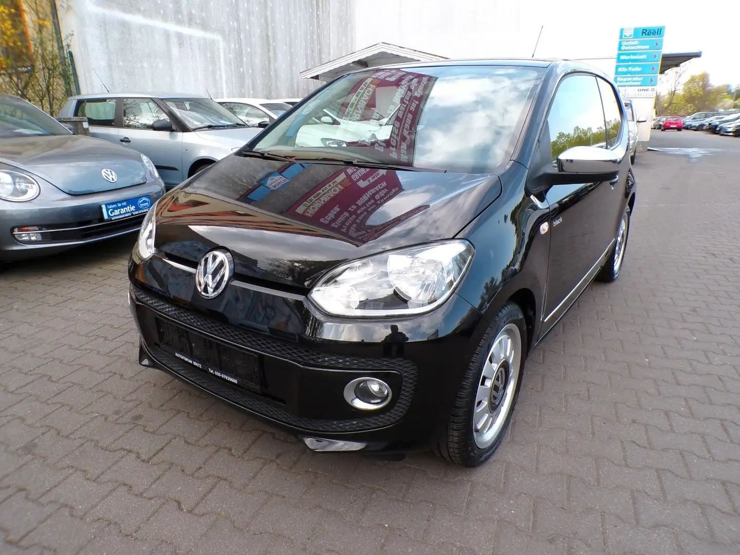 Volkswagen up! 1.0 55kW high up! 1-HAND Schwarz - 1