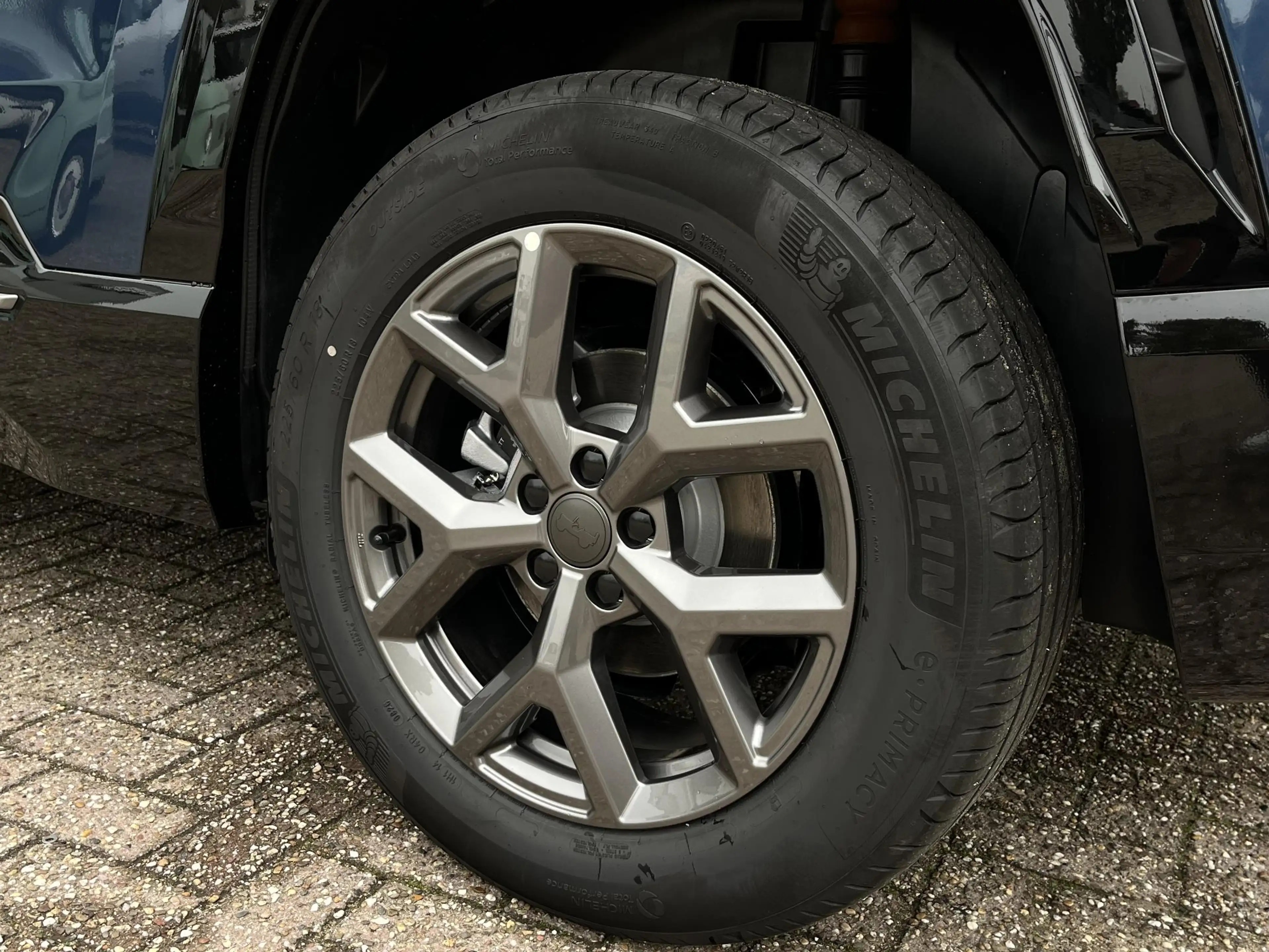 Jeep Compass 1.2 e-Hybrid Summit | Apple/Android | Panorama sch — photo 16