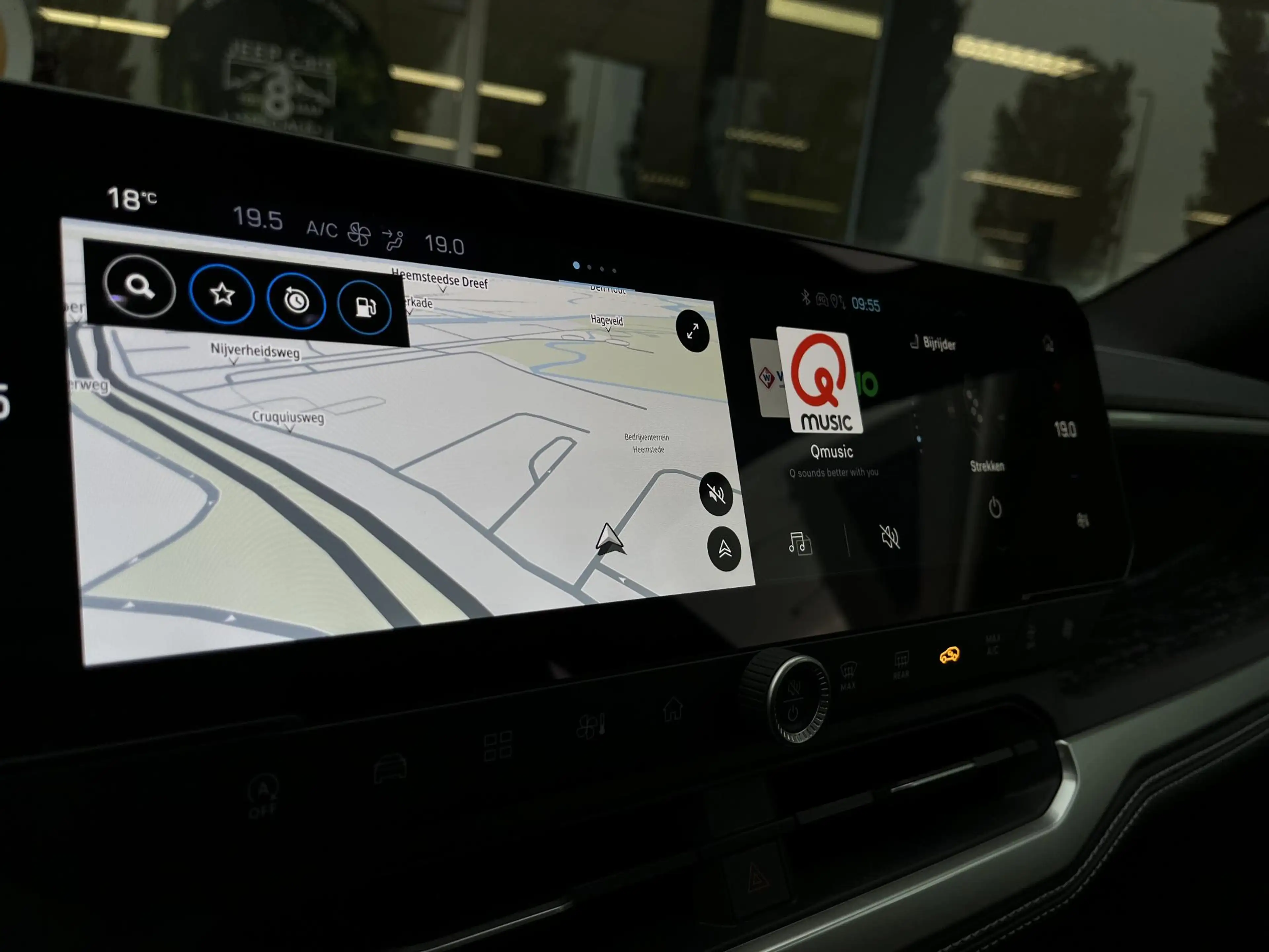 Jeep Compass 1.2 e-Hybrid Summit | Apple/Android | Panorama sch — photo 21