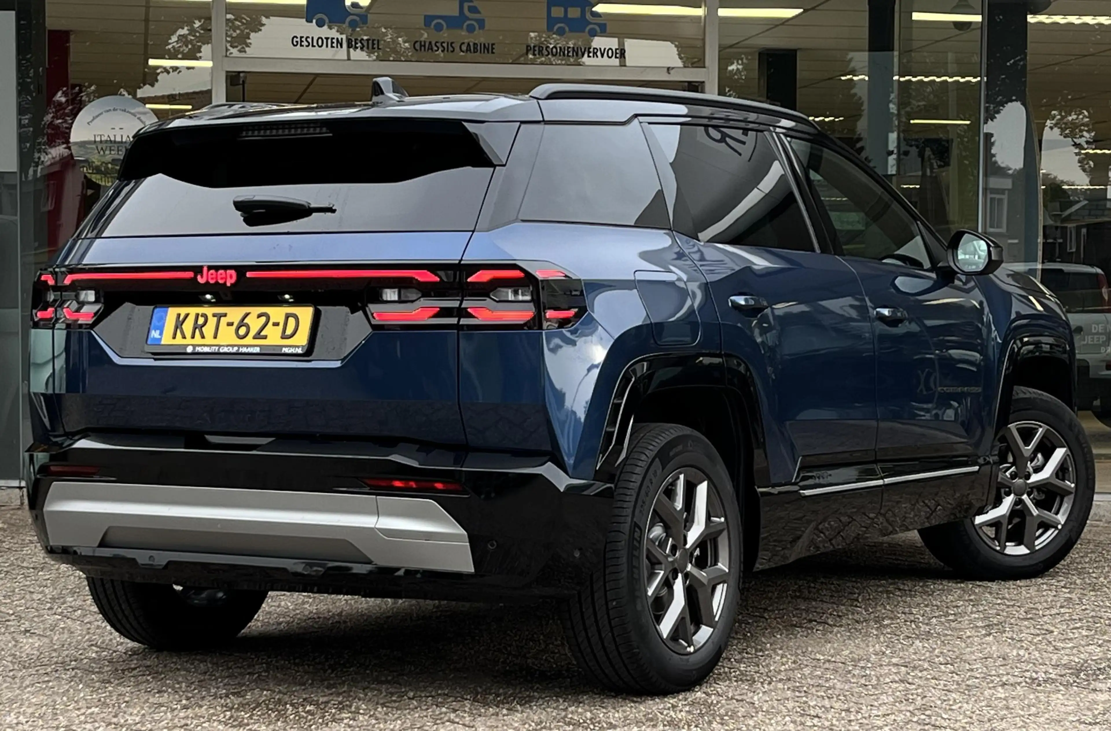 Jeep Compass 1.2 e-Hybrid Summit | Apple/Android | Panorama sch — photo 10