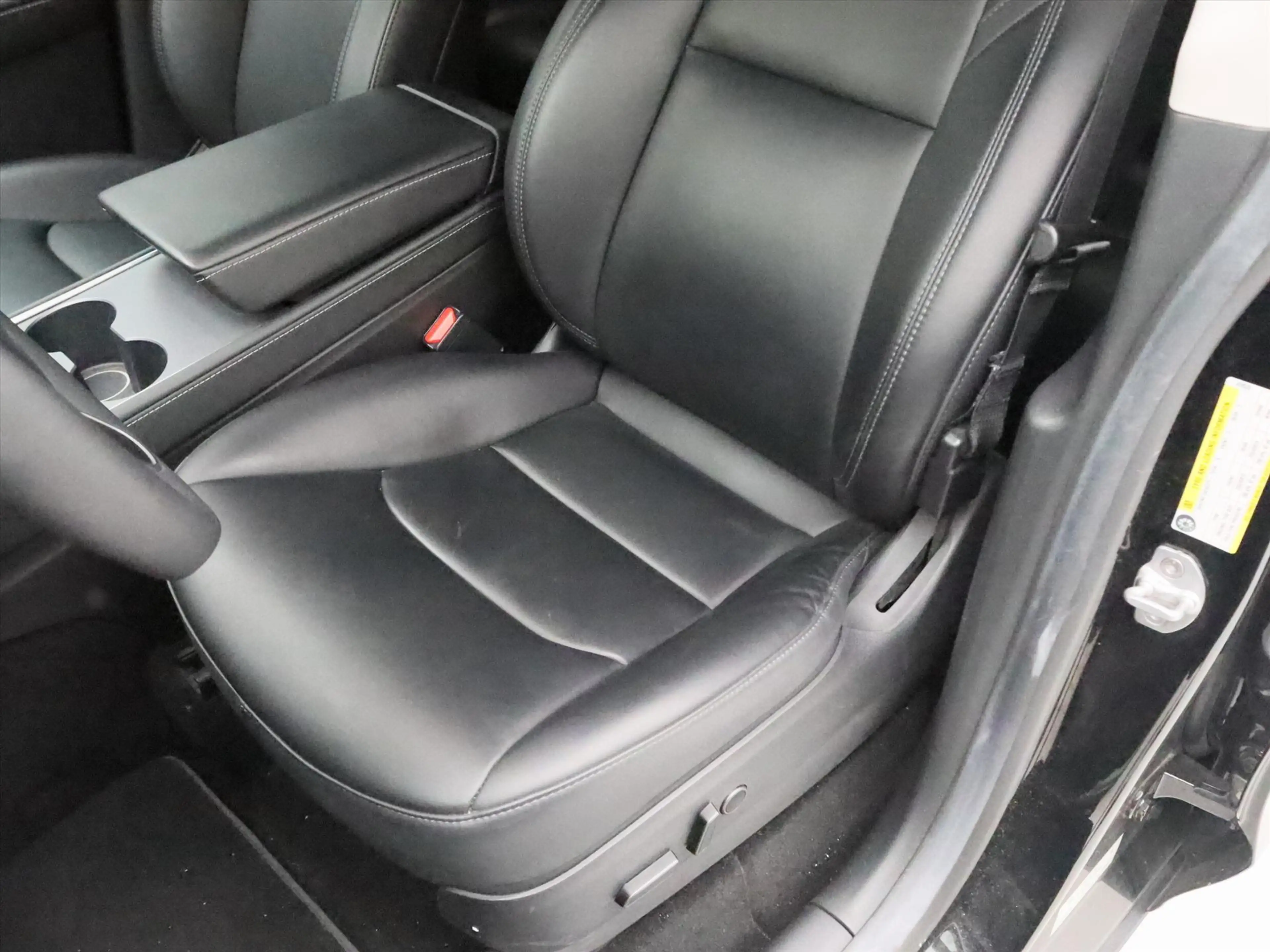 Tesla Model Y Long Range AWD 75kWh 351pk AMD RYZEN 92,5% SoH [ A — photo 14
