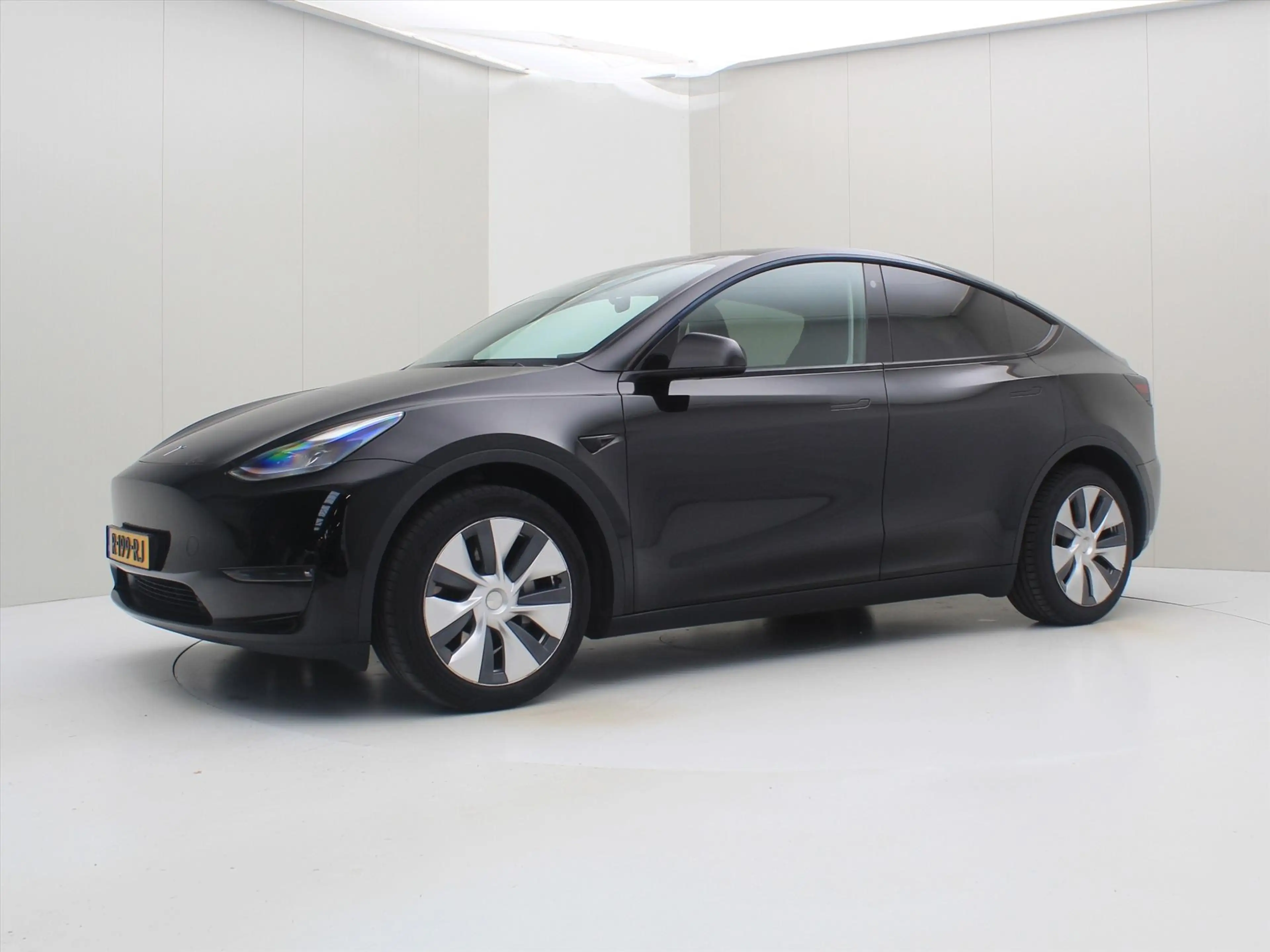 Tesla Model Y Long Range AWD 75kWh 351pk AMD RYZEN 92,5% SoH [ A — photo 9