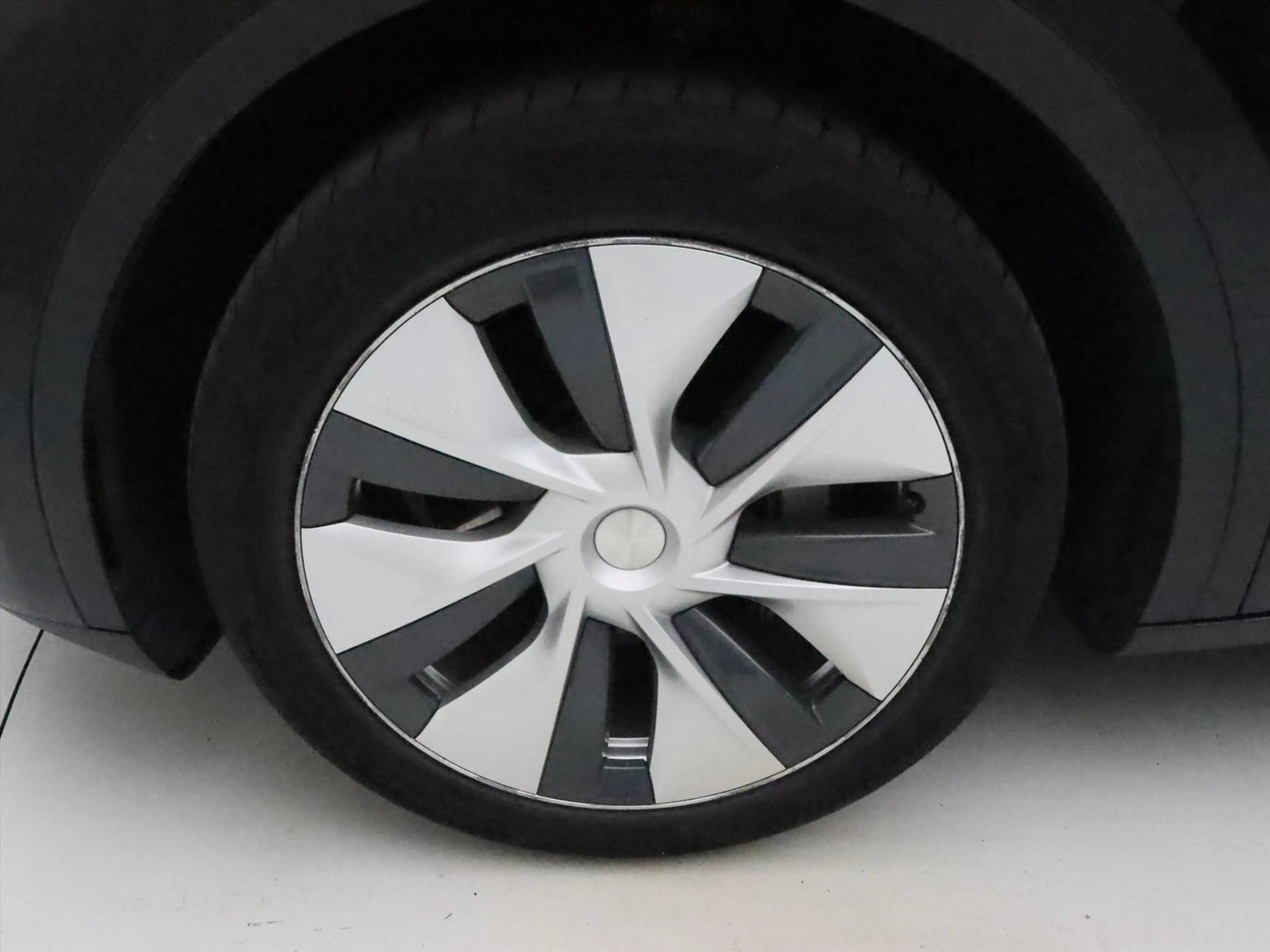 Tesla Model Y Long Range AWD 75kWh 351pk AMD RYZEN 92,5% SoH [ A — photo 40