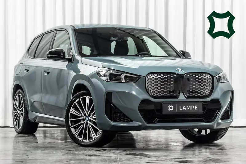 BMW iX1 xDrive30 M Sport Trekhaak Active Cruise Camera LED