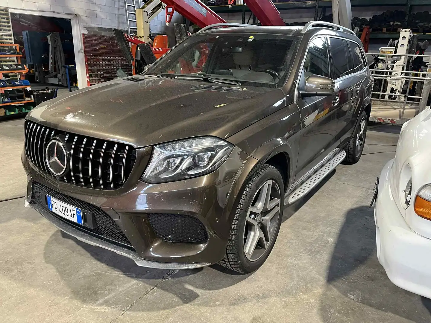 Mercedes-Benz GLS 500 4matic Exclusive imm.10/2016 Grau - 2