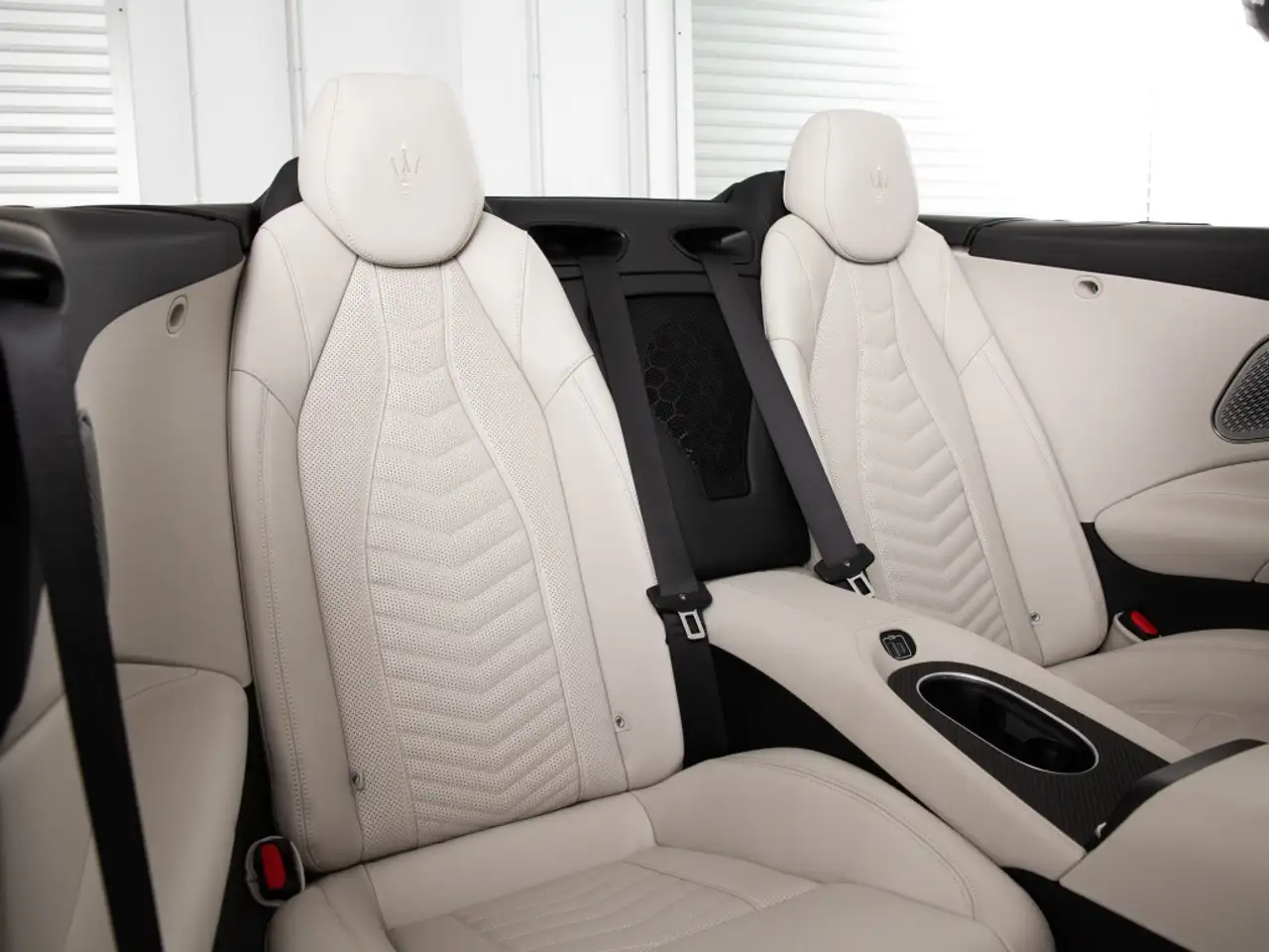 Maserati GranTurismo 2025 — фото 15