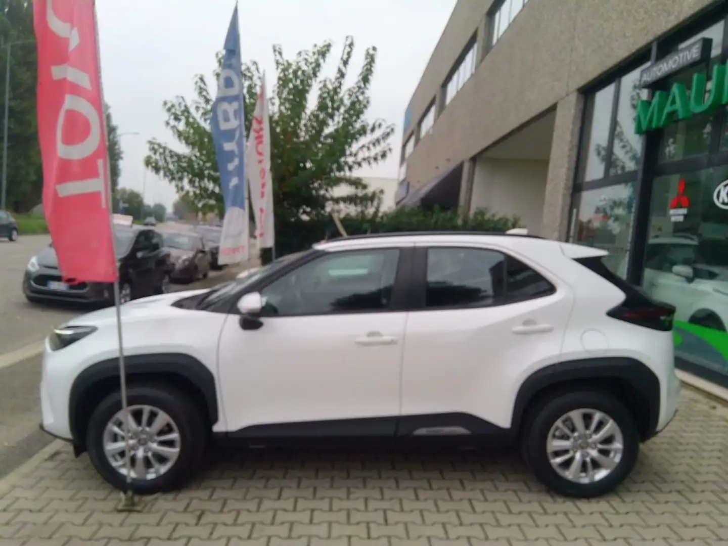 Toyota Yaris Cross 1.5 Hybrid 5p. E-CVT Active - NEOPATENTATI Wit - 2