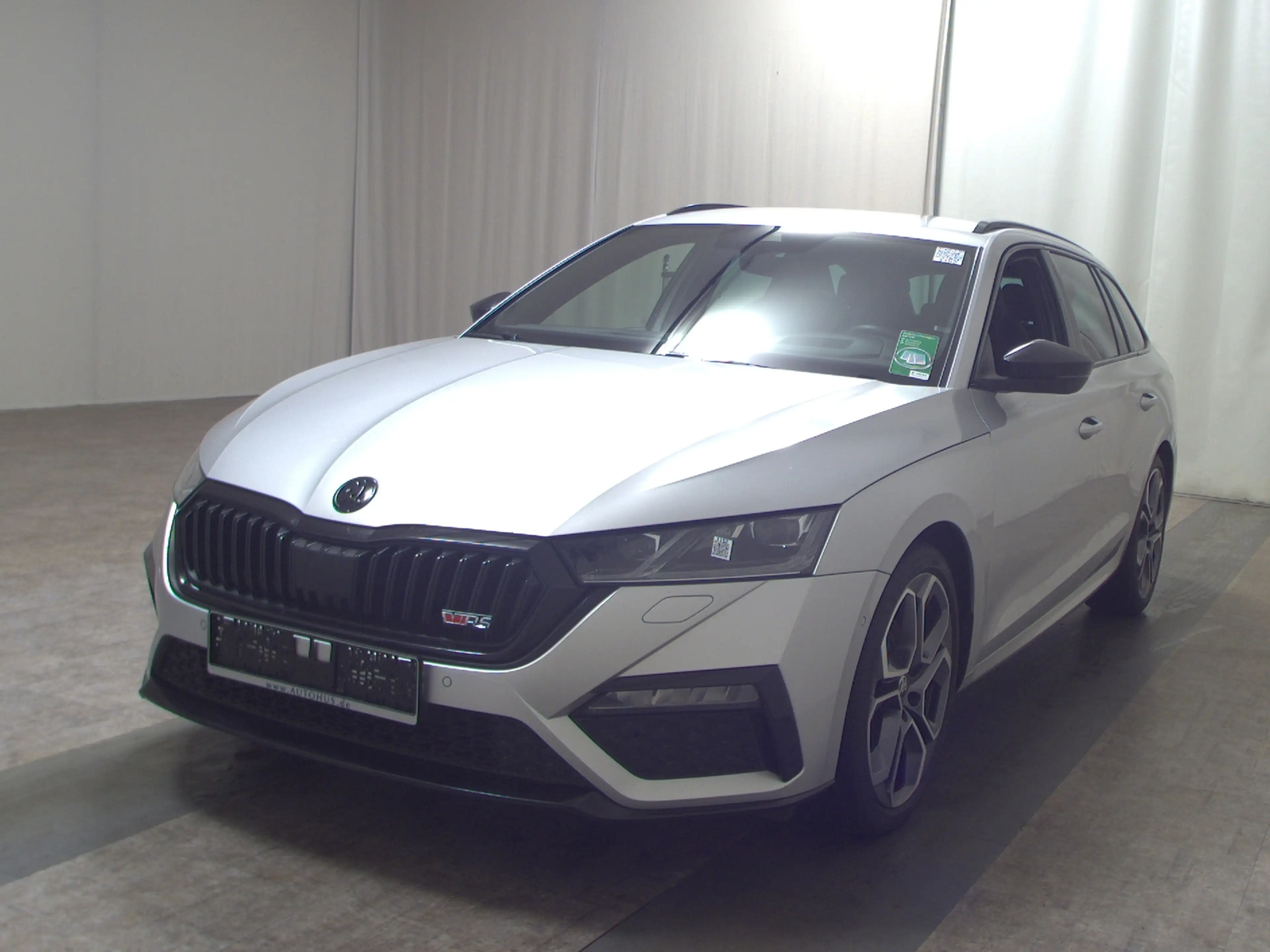 Skoda Octavia OCTAVIA T-LEDER NAVI SPORTSITZE KLIMAAUT RADIO TEMPO MFL SHZ VC PDC HUD ACC Matrix — photo 2