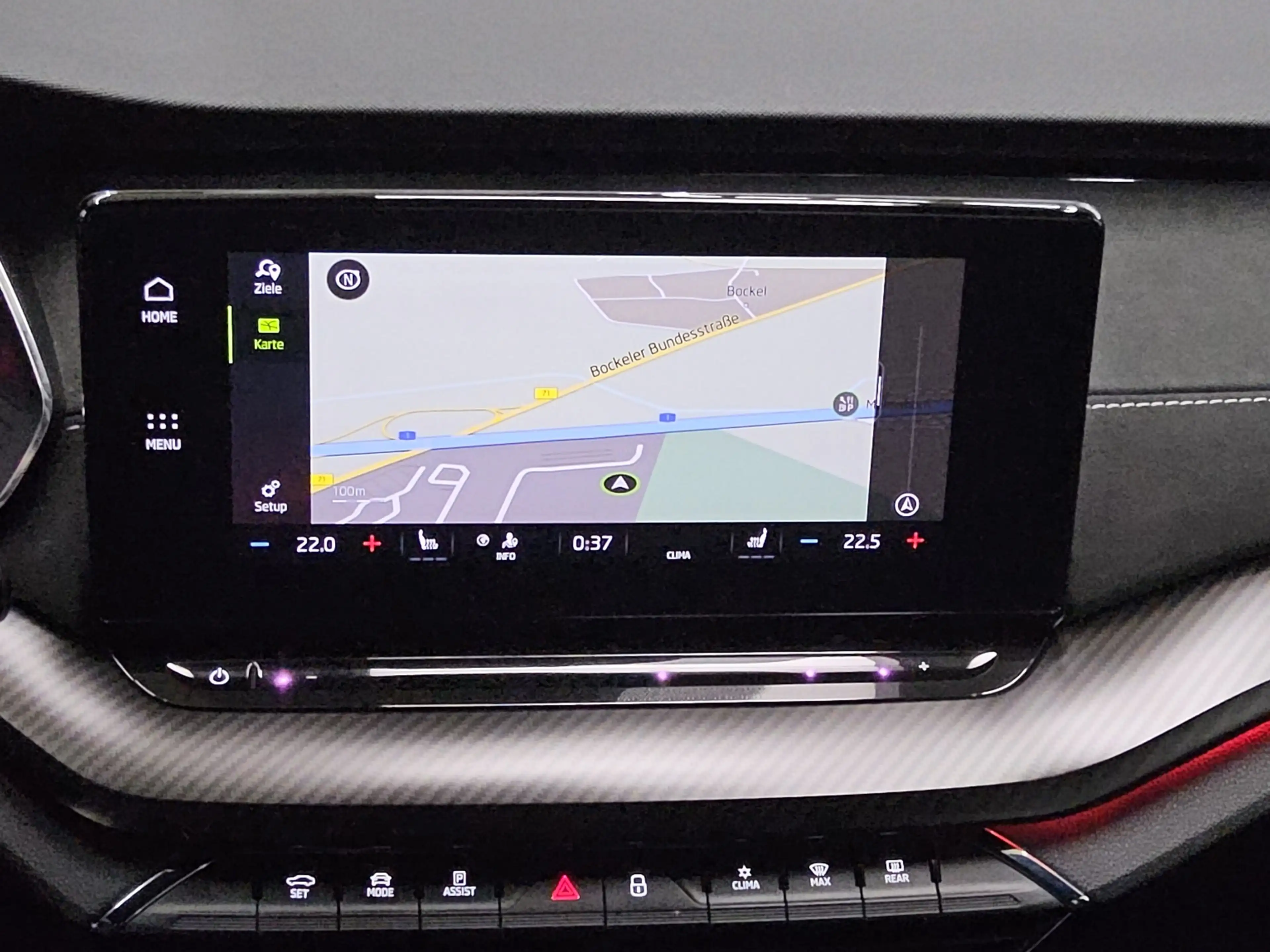 Skoda Octavia OCTAVIA T-LEDER NAVI SPORTSITZE KLIMAAUT RADIO TEMPO MFL SHZ VC PDC HUD ACC Matrix — photo 7