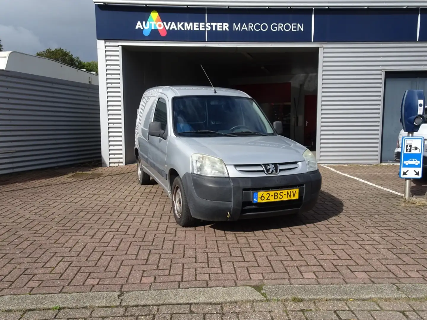 Peugeot Partner 170C 1.9 D Avantage Gris - 1