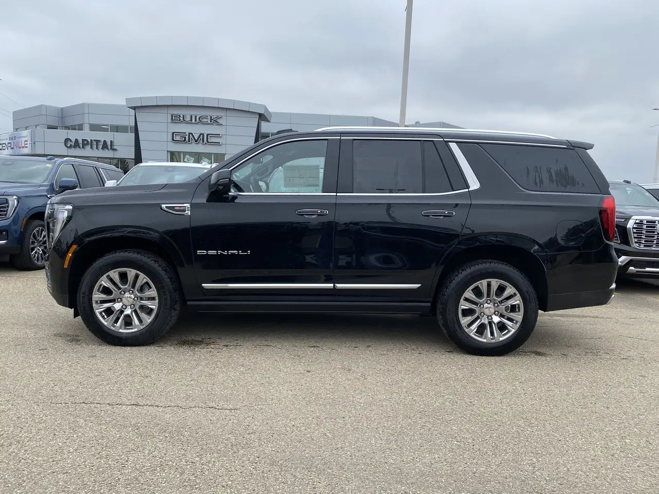 GMC Yukon photo GMC Yukon